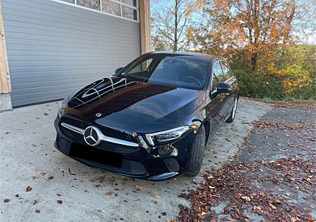 Mercedes-Benz A 250 4MATIC DCT -