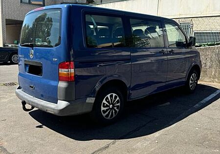 VW T5 Caravelle Volkswagen 2,5l 9 Sitzer