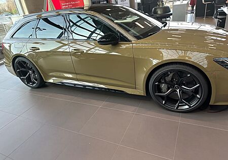 Audi RS6 performance Neuzustand UVP 185k Voll, max305