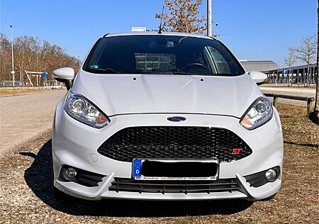 Ford Fiesta 1,6 EcoBoost ST200 ST200
