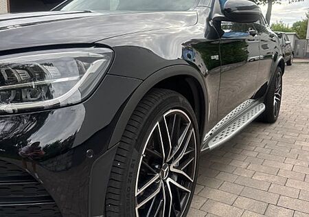Mercedes-Benz GLC 43 AMG Mercedes-AMG GLC 43 4MATIC Coupé ...