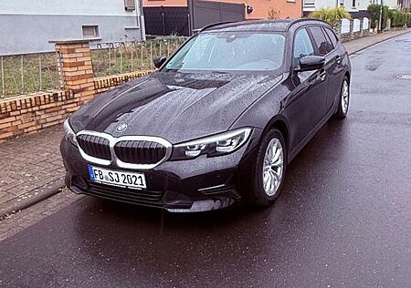 BMW 318d Touring Advantage Advantage