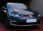 VW Golf Volkswagen e- - Metallic Navi+ACC+LED+Sitzheizung