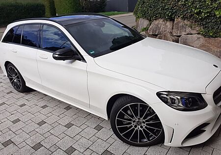 Mercedes-Benz C 200 T Autom. -AMG M-BEAM Pan.kamera Saund.