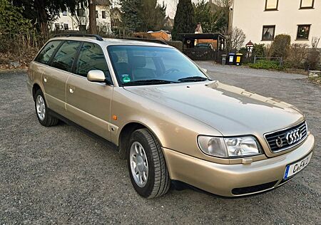 Audi A6 2.6 Avant Automatik sehr schöner Zustand
