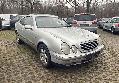 Mercedes-Benz CLK 230 KOMPRESSOR ELEGANCE AUTOMATiK Rest Tüv