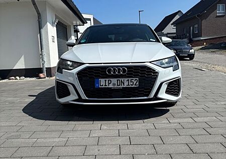 Audi A3 40 TFSI e S tronic Sportback S line