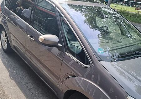 Ford S-Max 2,0TDCi 120kW Business Edition PowerSh...