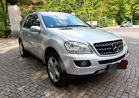 Mercedes-Benz ML 350 -