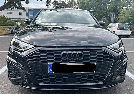 Audi A3 35 TFSI S Line Sportback mit Garantie 08/2026
