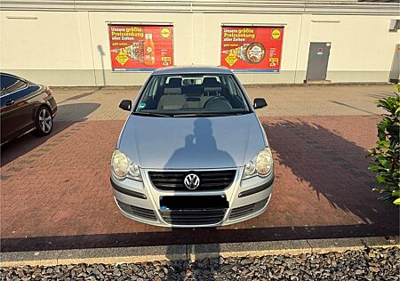VW Polo Volkswagen 1.4 Tour Tour