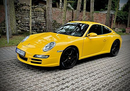 Porsche 911 Urmodell Carrera 4 2006 47,000 km Speed Yellow / Ca