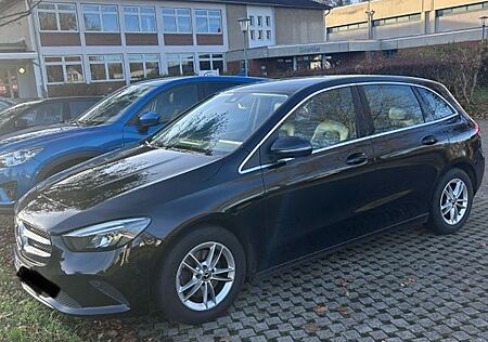 Mercedes-Benz B 200 d