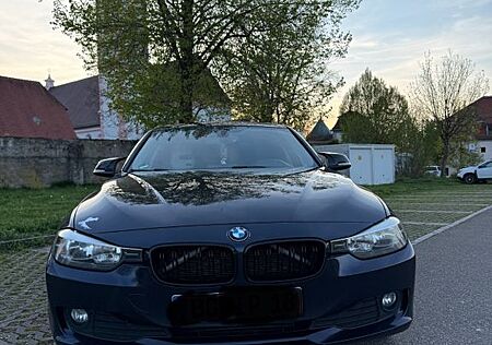 BMW 320d -