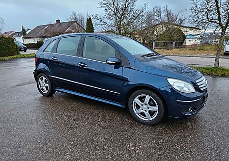 Mercedes-Benz B 200 CDI 2 Hand Klima Automatikgetriebe!