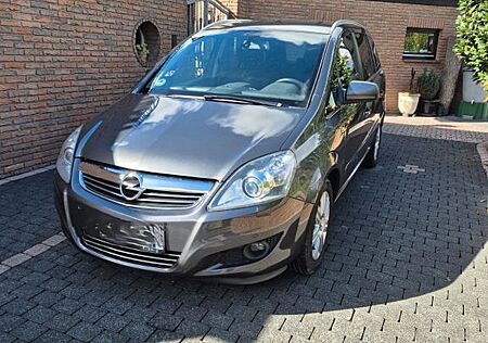 Opel Zafira B 1.8 Family