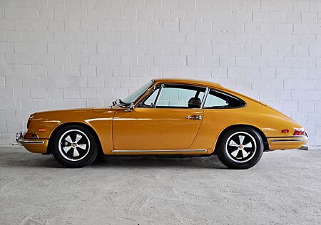Porsche 912 Bahama yellow