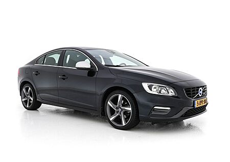 Volvo S60 1.6 T3 R-Design Summum Aut. *LEATHER-MICROFI