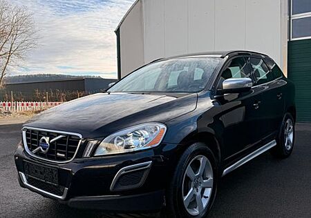 Volvo XC 60 XC60 D4 AWD R-Design Navi Leder Xenon 2.Hand