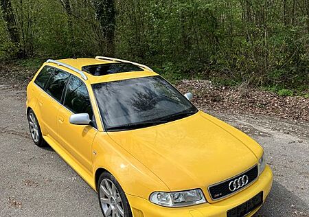 Audi RS4 2.7 quattro -
