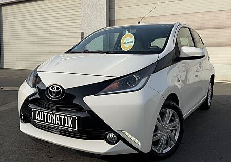 Toyota Aygo (X) -play *Automatik*18.000km*Display*Kamera*