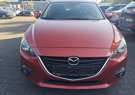 Mazda 3 Lim. Center-Line