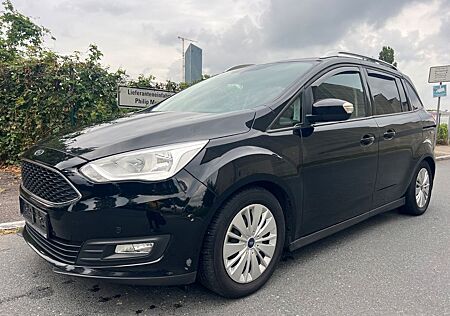 Ford Grand C-Max 1,5TDCi 88kW PowerShift Titanium