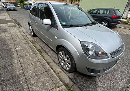 Ford Fiesta 1,4 16V Style Autom.