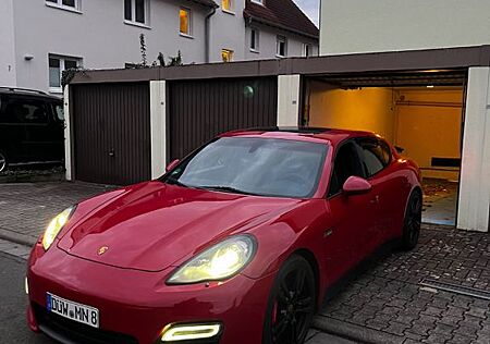 Porsche Panamera GTS GTS