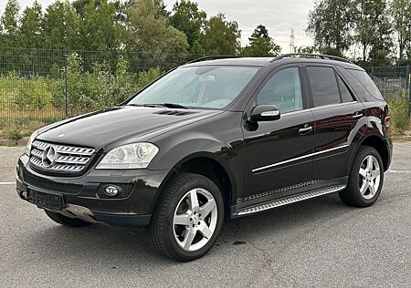 Mercedes-Benz ML 320 CDI 4MATIC AHK Leder H&K SHZ TÜV 01/27
