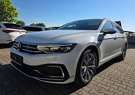 VW Passat Variant Volkswagen Passat Var GTE AHK Matrix TravelA Side LenkHz 18