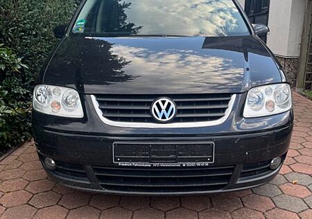 VW Touran Volkswagen Highline