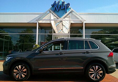 VW Tiguan Volkswagen 2.0 TDI Move+ACC+LED