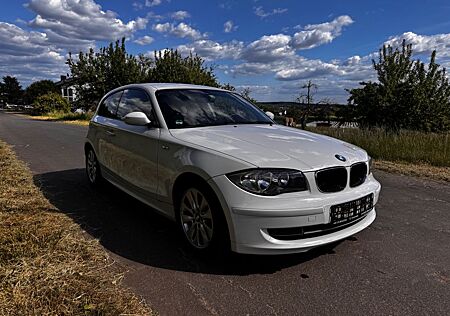 BMW 116 TÜV 4/27 / Steuerkette NEU / 2 Vorbesit