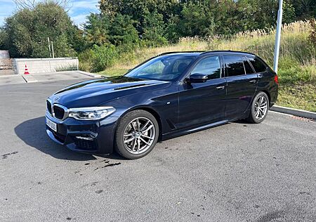 BMW 520d Touring M-Paket/360*Kamera/Adapt.LED/Pano