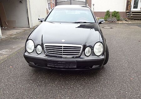 Mercedes-Benz CLK 200 AVANTGARDE Avantgarde