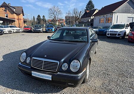 Mercedes-Benz E 200 AVANTGARDE