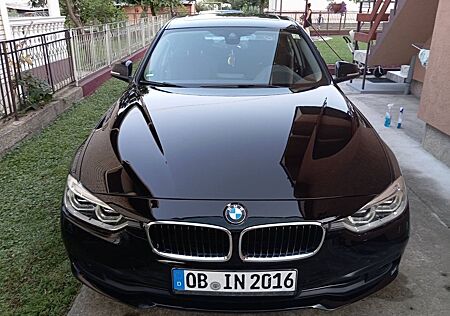 BMW 318i -