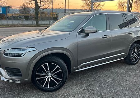 Volvo XC 90 AWD 7 SITZE TOP!!!