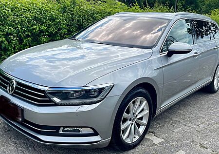 VW Passat Variant Volkswagen B8 2,0 TDI DSG Highline, CarPlay
