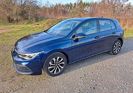 VW Golf Volkswagen 8 1.5 eTSI DSG | 150 PS | ACC | Top gepfl.