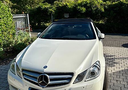 Mercedes-Benz E 350 Cabriolet CGI BlueEFF. AVANTGARD...
