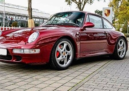 Porsche 993 Carrera 4S Coupé CARRERA 4S