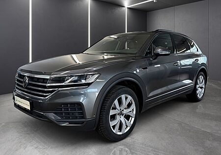 VW Touareg Volkswagen 3.0 V6 TDI, 4Motion - AHK, Leder, Pano
