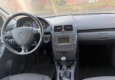 Mercedes-Benz A 170 Klima Alufelgen TÜV 09/27