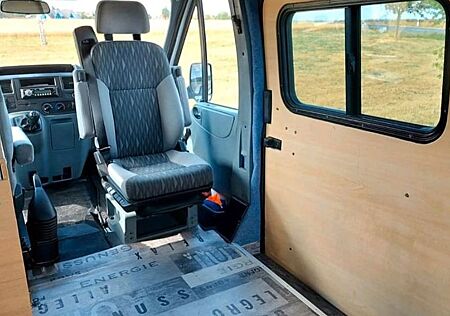 Ford Transit umgebauter Camper