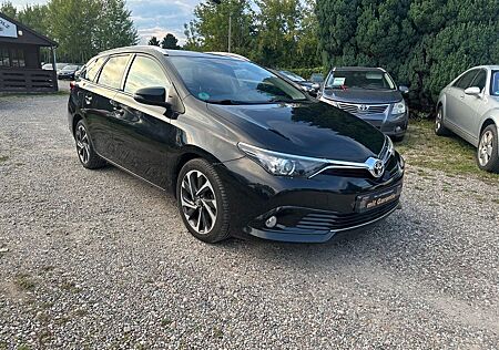 Toyota Auris Touring Sports Design Edition