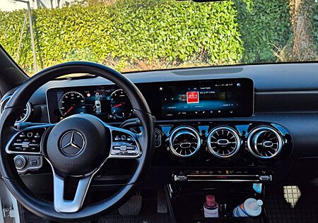 Mercedes-Benz A 250 DCT -