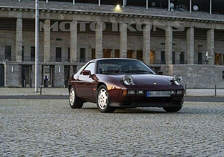 Porsche 928 S