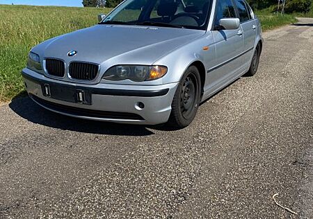 BMW 320i -